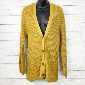 3 for $10 🛍️ American Eagle Oversized Waffle Knit Button Down Cardigan Sweater